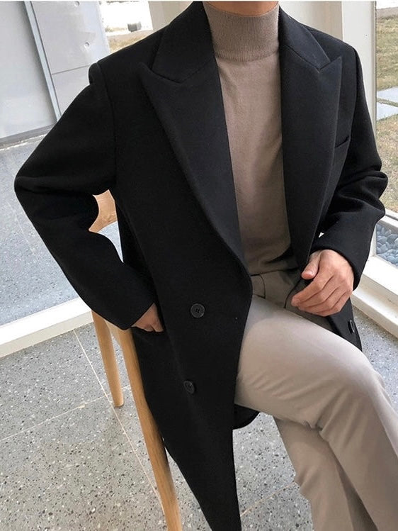 Men's long double-breasted overcoat with notched lapels and button fastening