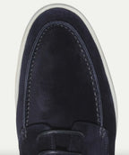 Men's lace-up moccasin shoes with rounded stitched toe and flat light sole