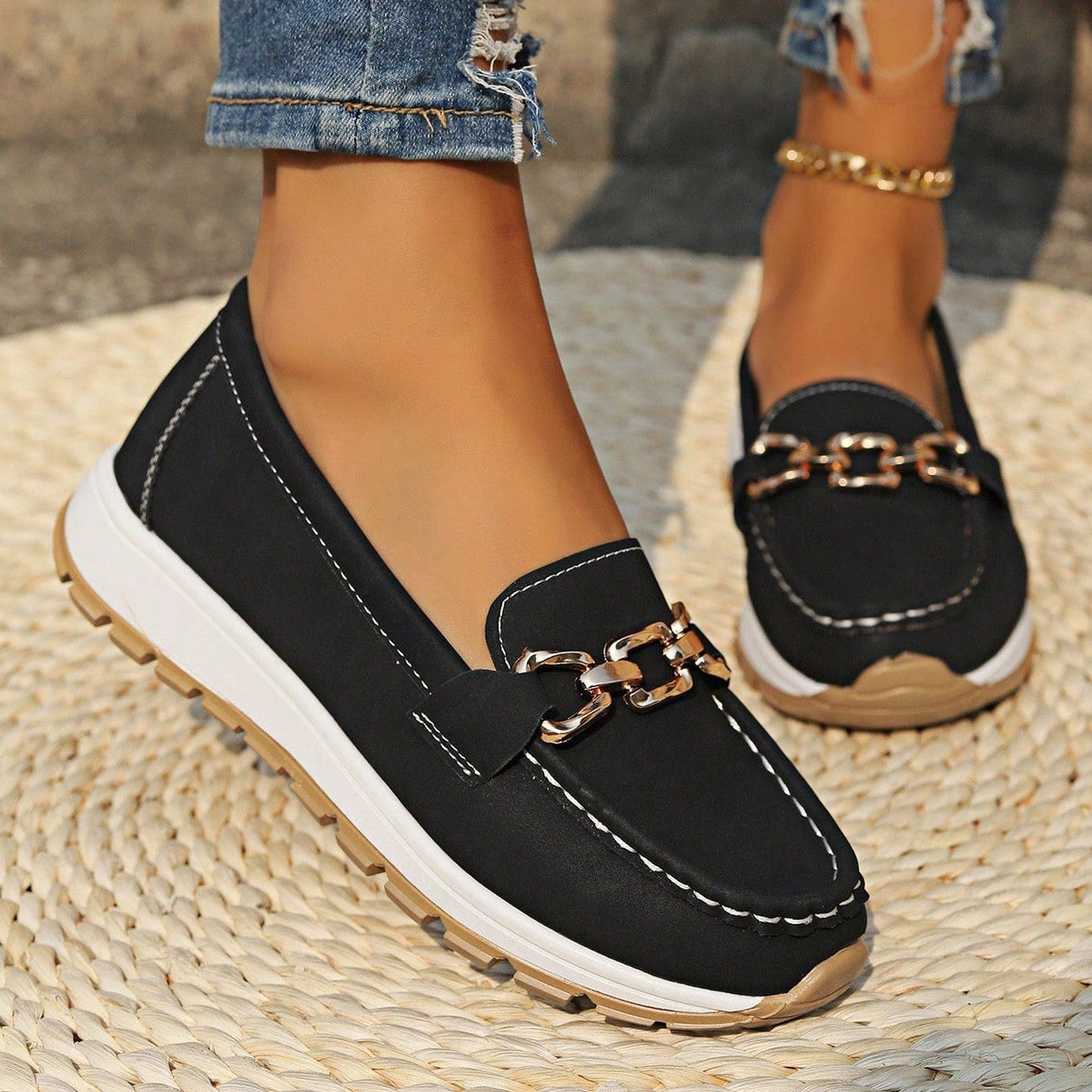 Women's flat loafers with chain buckle trim, contrast stitching and ridged soles