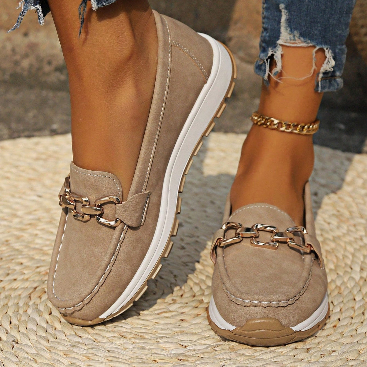 Women's flat loafers with chain buckle trim, contrast stitching and ridged soles