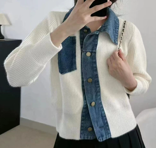 Women's ribbed knitted cardigan with denim-effect collar, button placket and chest pockets