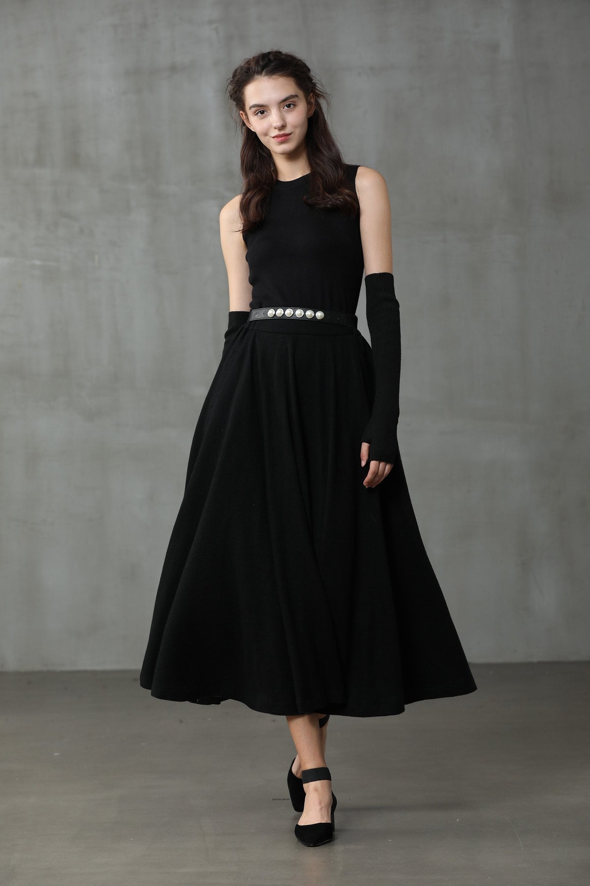 Women's full flared midi skirt with high waistband