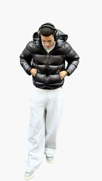 Men's quilted hooded puffer jacket with long sleeves, full zip and front pockets