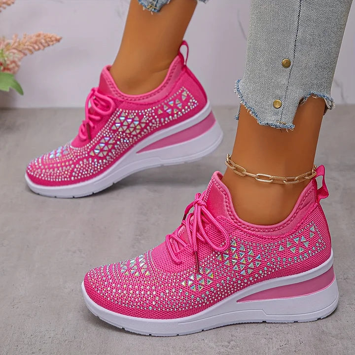 Women's textured lace-up trainers with low platform soles