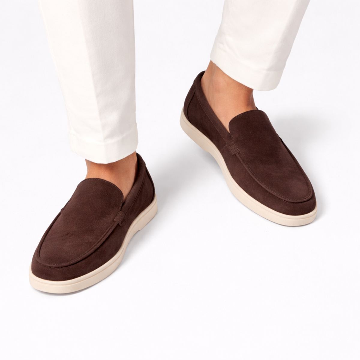 Men's classic slip-on loafers with moc toe and flat sole