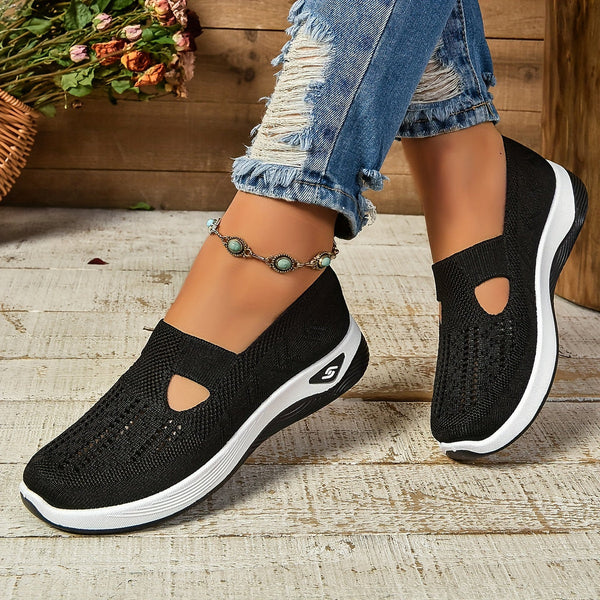 Women's slip-on trainers with textured openwork upper and white wedge sole