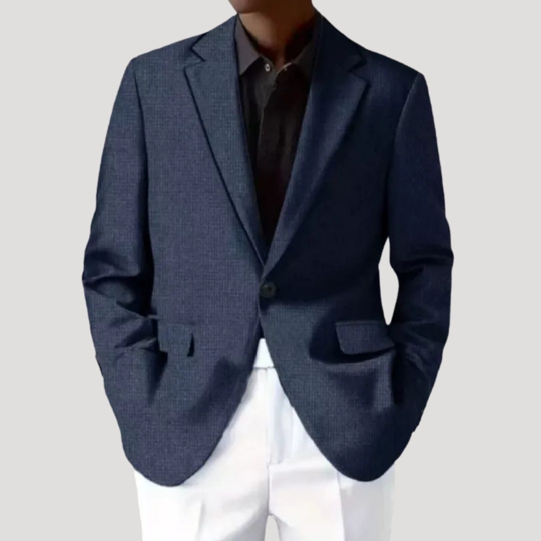 Men's textured blazer with notched lapels, button front and flap pockets