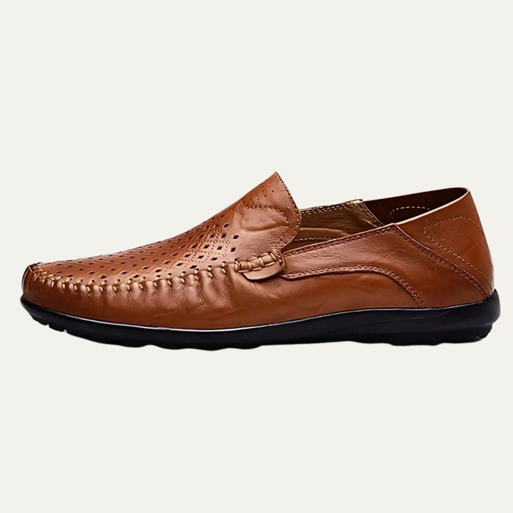Men's perforated slip-on loafer with round toe and flat ridged sole