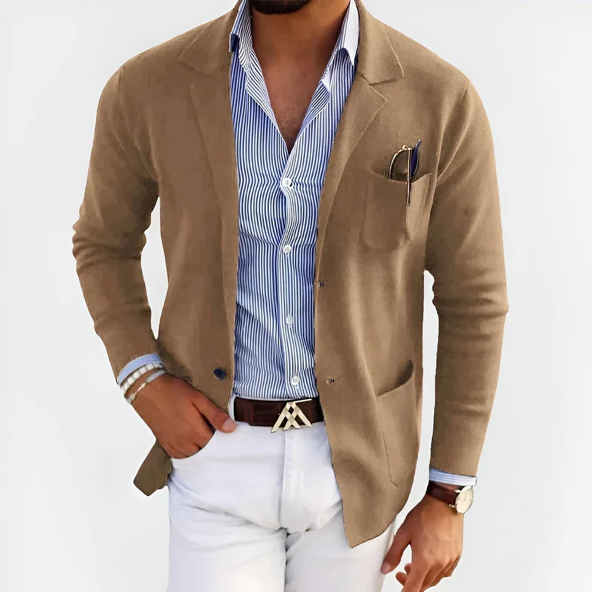 Men's lightweight blazer with notch lapels, long sleeves and front pockets
