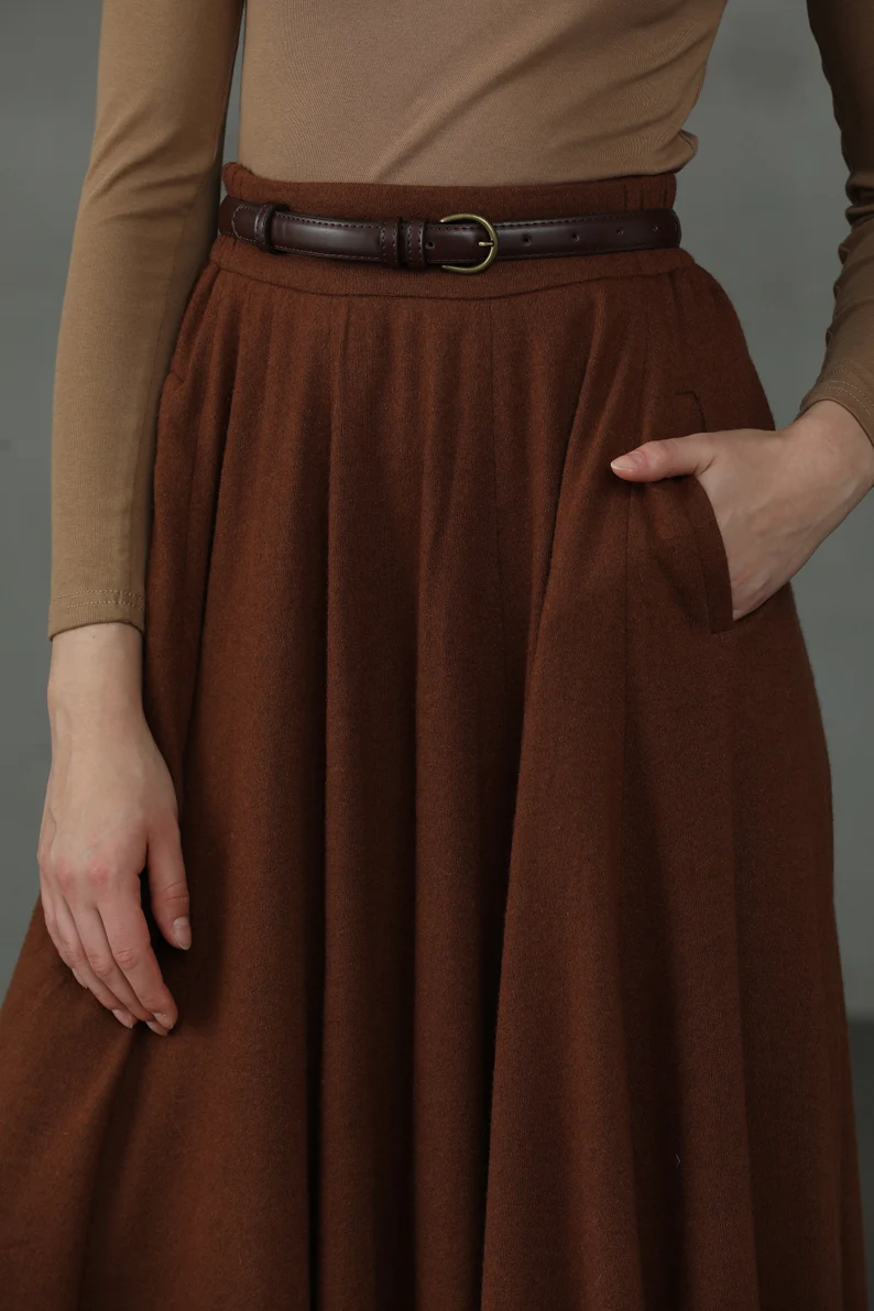 Women's full flared midi skirt with high waistband