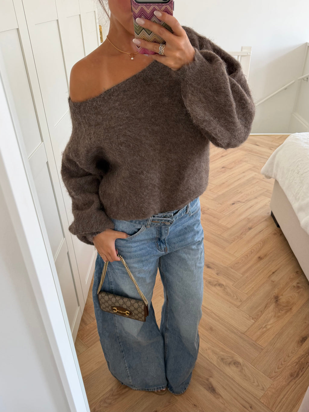 Women's brown off-shoulder jumper with long sleeves and textured finish