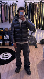 Men's quilted hooded puffer jacket with long sleeves, full zip and front pockets