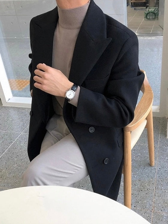 Men's long double-breasted overcoat with notched lapels and button fastening