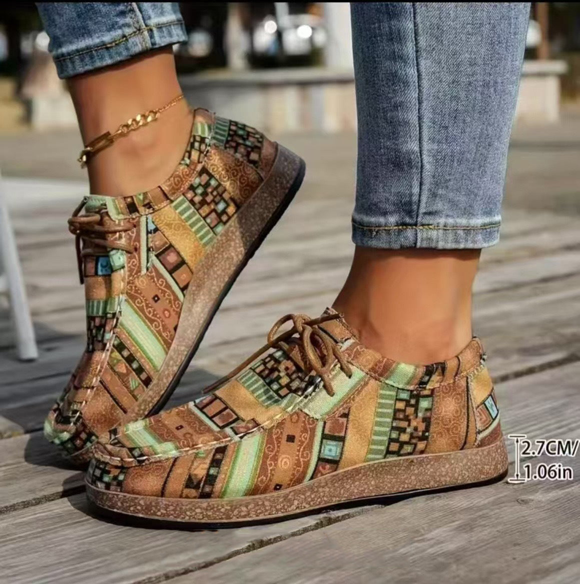 Women's multicoloured geometric patchwork lace-up sneakers with round toes and flat soles