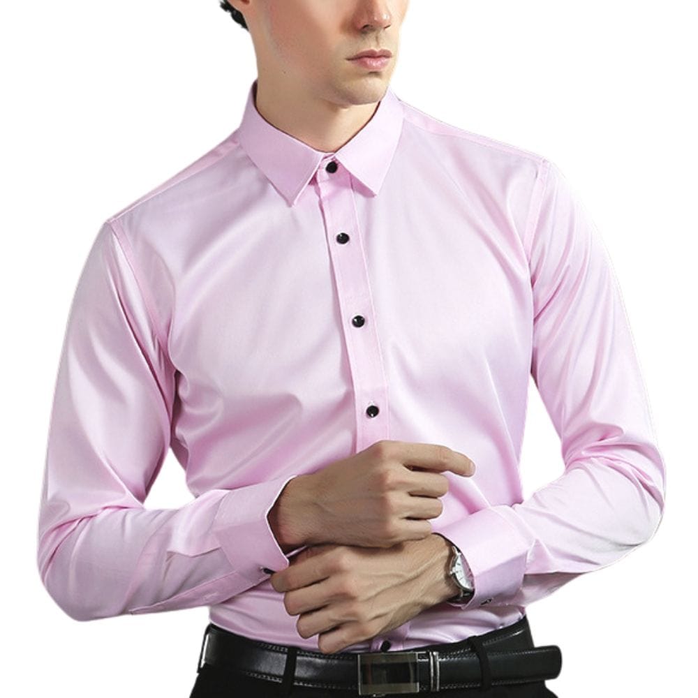 Men's long-sleeve button-front shirt with pointed collar and fitted cut
