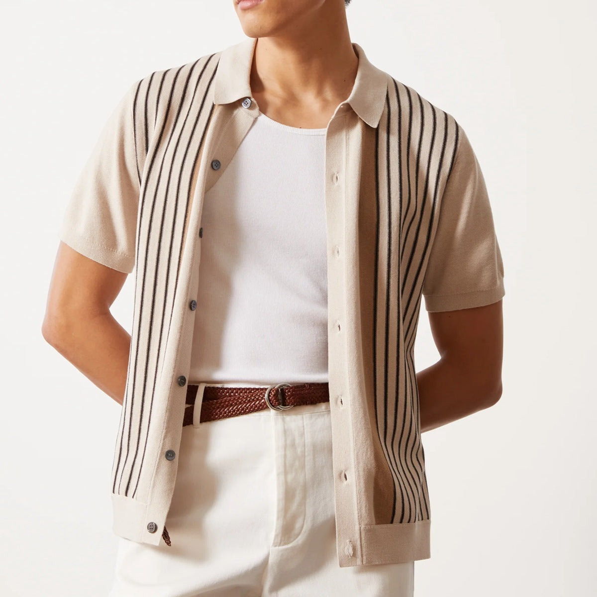 Men's striped knitted polo shirt with short sleeves and button front