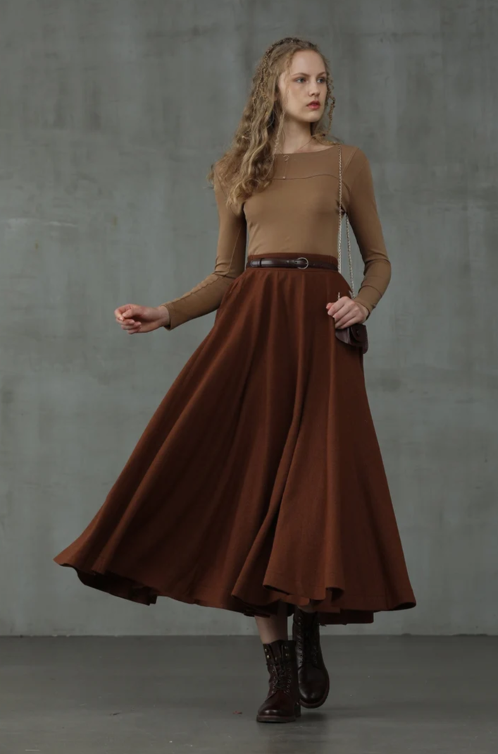 Women's full flared midi skirt with high waistband