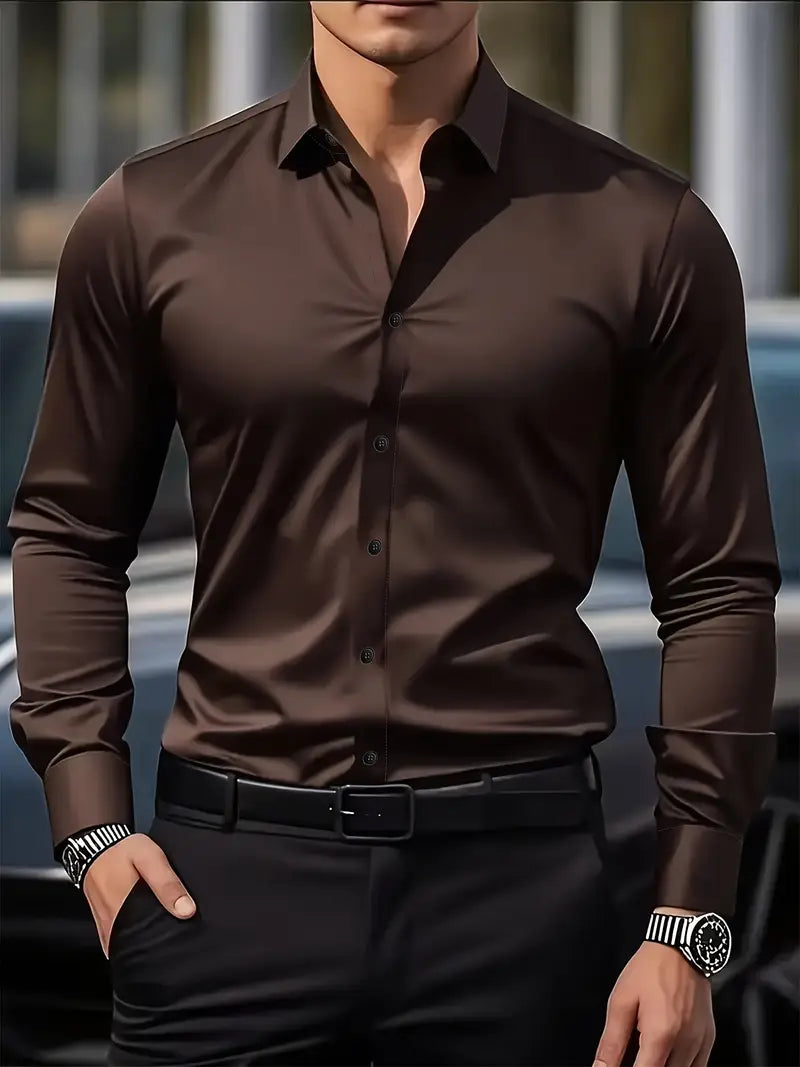 Men's slim fit long-sleeve shirt with pointed collar and button front