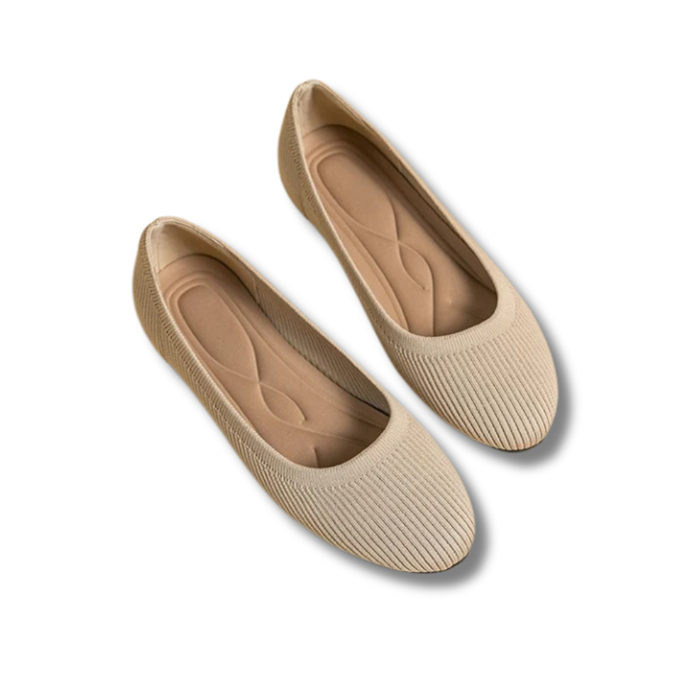 Women's ribbed ballet flats with rounded toes and flat soles