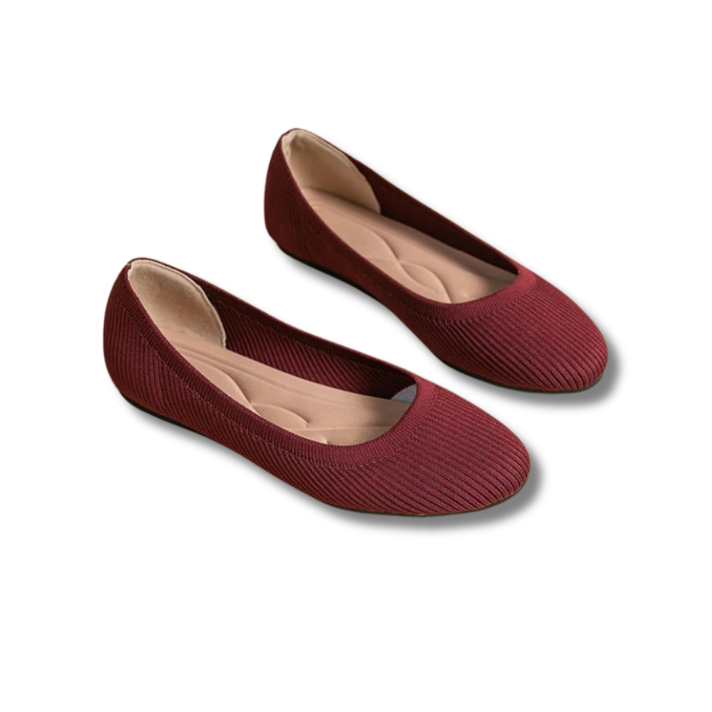 Women's ribbed ballet flats with rounded toes and flat soles