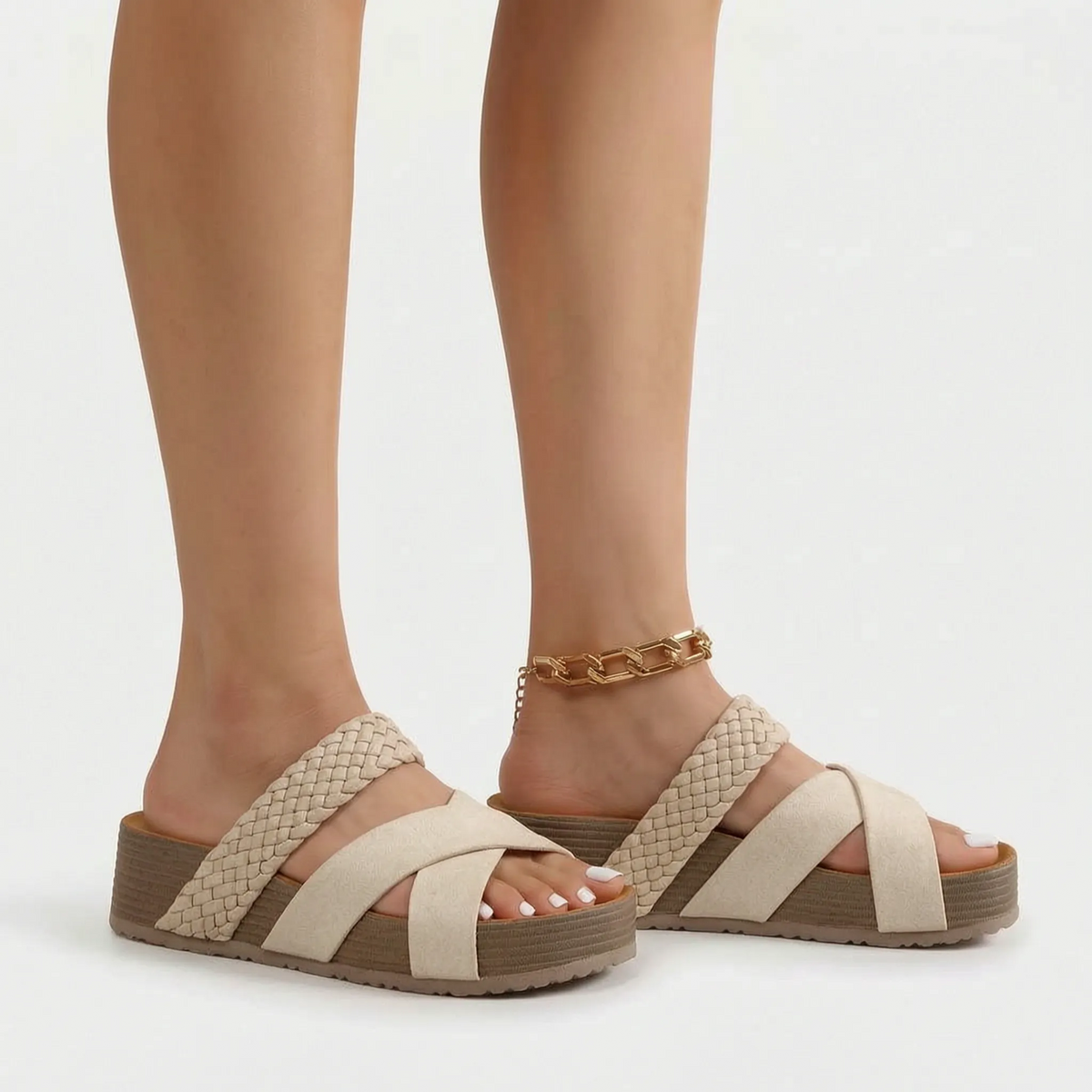 Altina  - Slip-On Platform Sandals Warm-Weather Walking