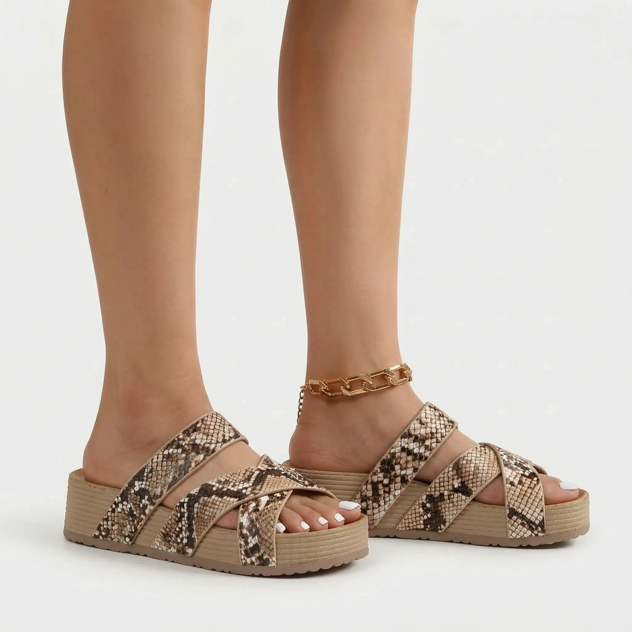 Altina  - Slip-On Platform Sandals Warm-Weather Walking