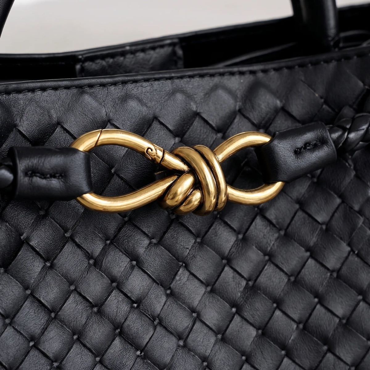 Alveora  - Woven Texture Tote Bag Daily Commuting