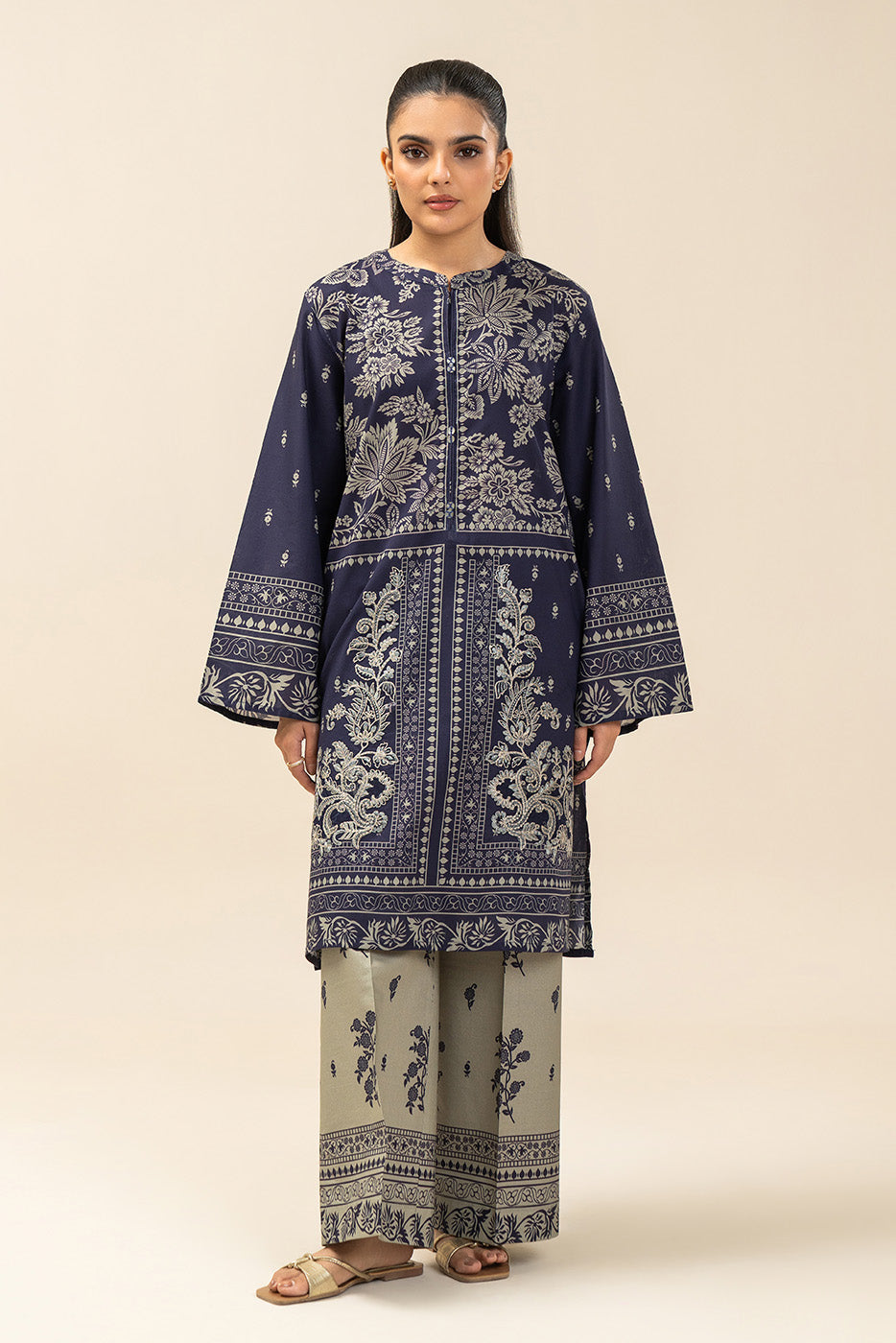 Women's floral embroidered two-piece suit with long tunic and wide-leg trousers