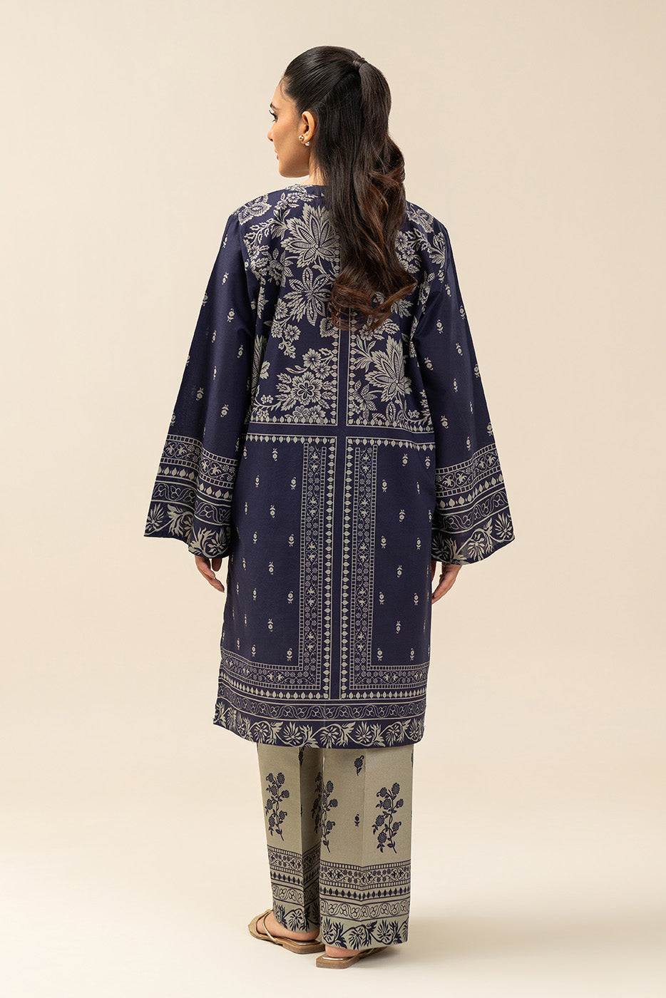 Women's floral embroidered two-piece suit with long tunic and wide-leg trousers