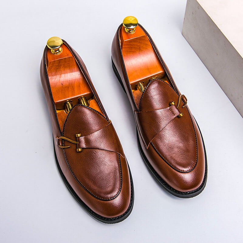 Men's plain hook detail loafers with rounded toes and low flat soles