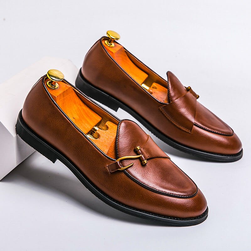 Men's plain hook detail loafers with rounded toes and low flat soles
