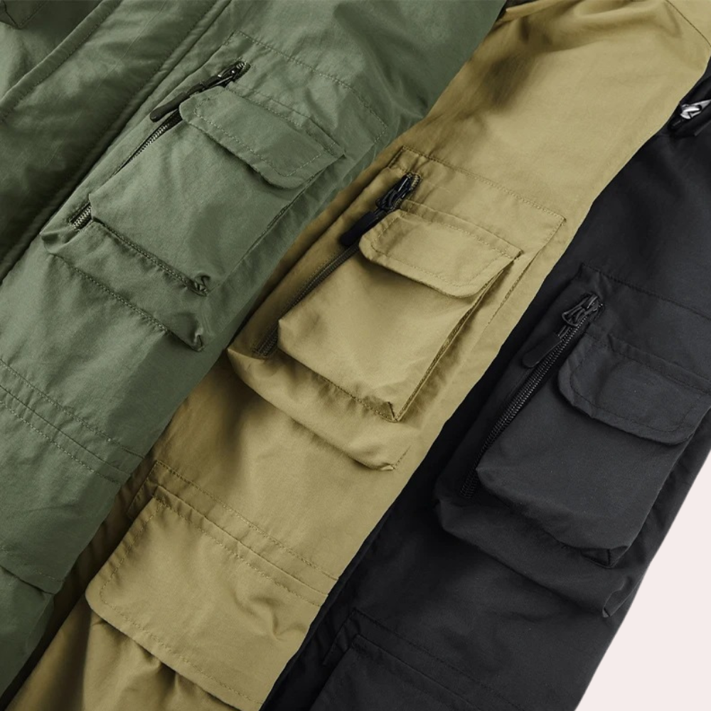 Men's hooded utility parka with multiple front pockets and full-zip fastening
