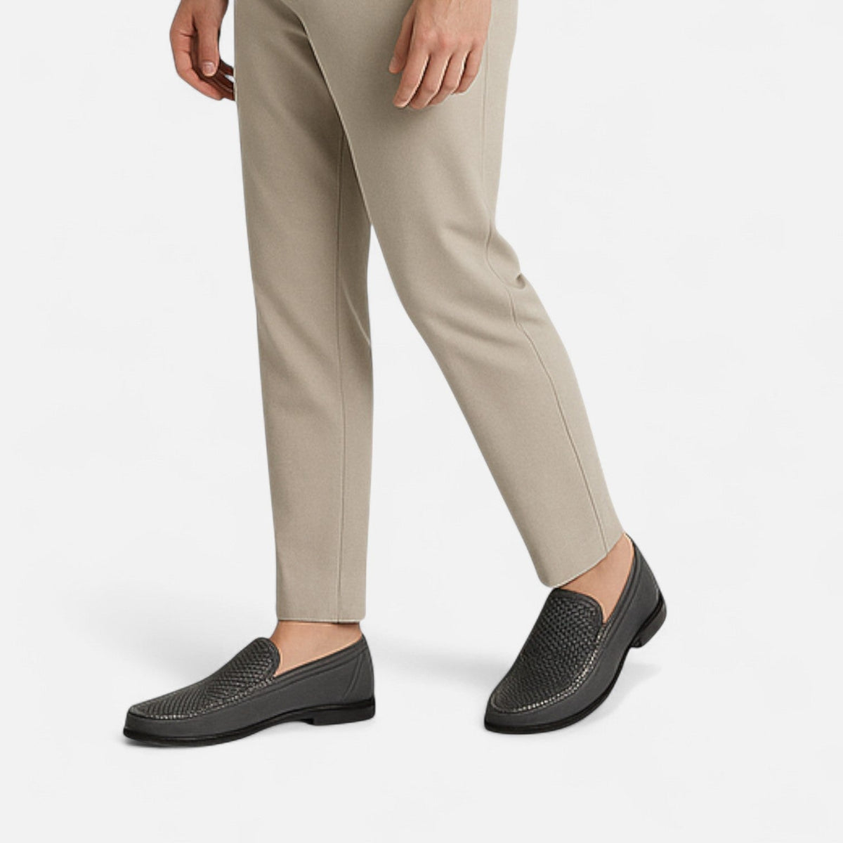 Men's perforated slip-on loafer with moccasin stitching and flat sole