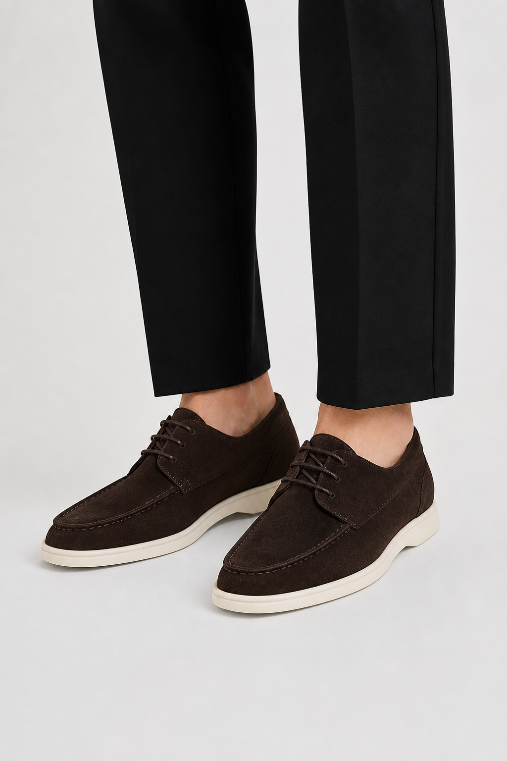 Men's lace-up loafers with moc toes and contrasting low soles