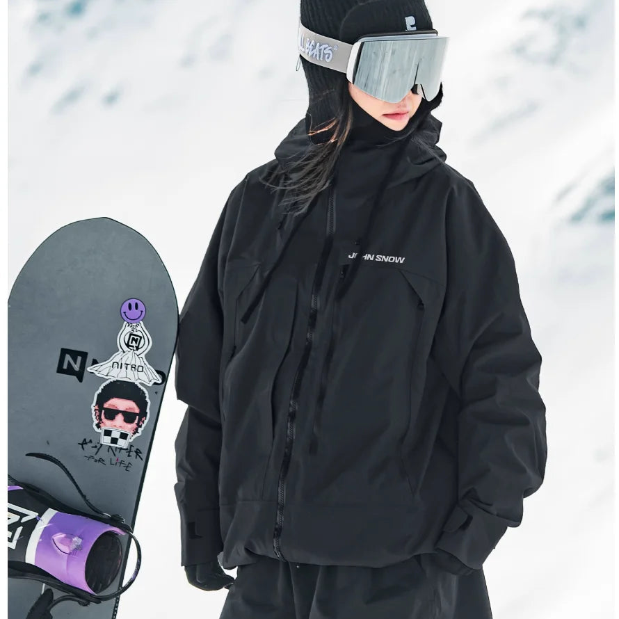 Women's hooded ski jacket with long sleeves, full zip and front pockets