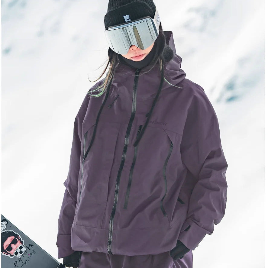 Women's hooded ski jacket with long sleeves, full zip and front pockets