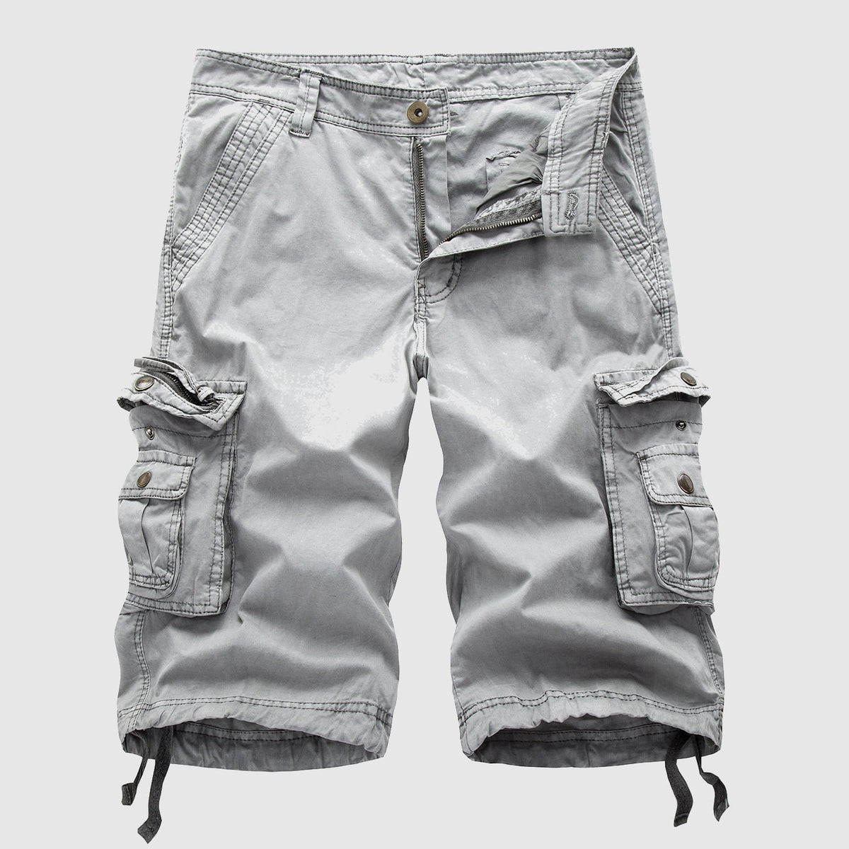 Men's cargo shorts with multiple flap pockets and adjustable drawstring hems