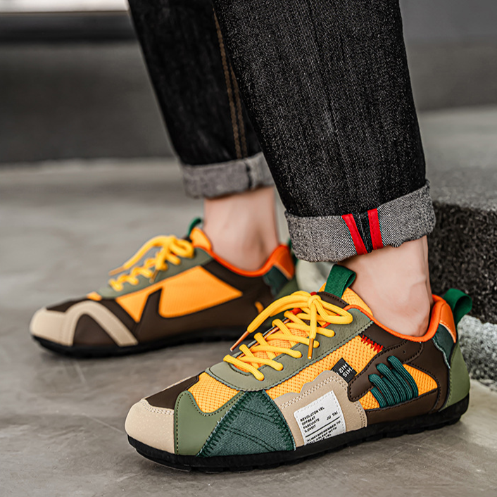 Colour-block utility trainers with lace-up fastening and contrasting panels