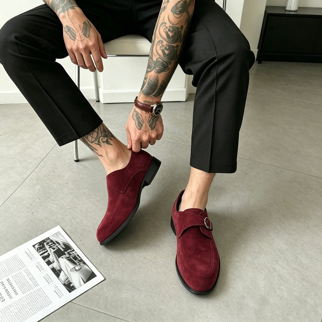 Men's plain monk-strap loafers with metal buckle and low heel