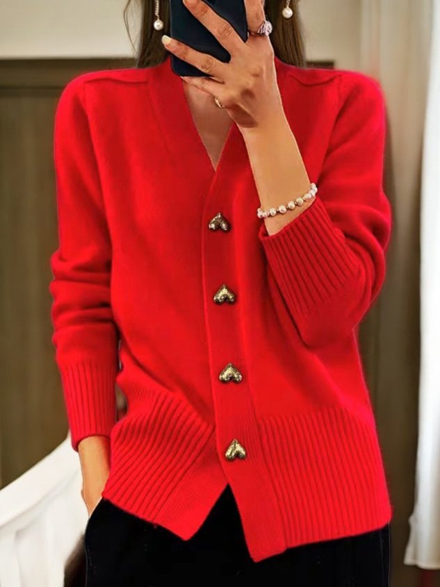 Women's V-neck cardigan with long sleeves, heart-shaped buttons and ribbed trims