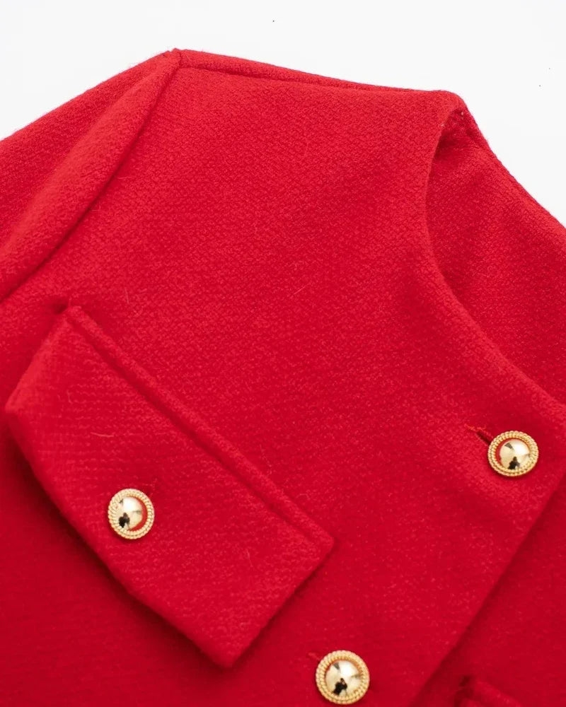 Structured modern blazer with a tailored silhouette