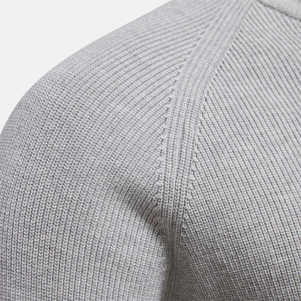 Men's ribbed half-zip jumper with raised collar and long sleeves