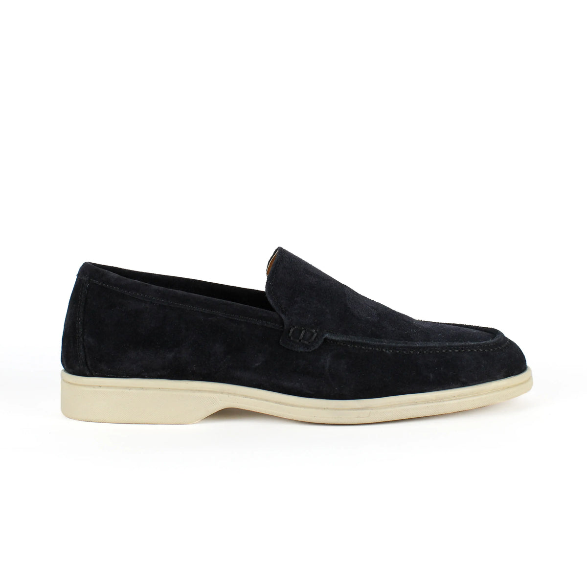 Black men's moccasin loafers with rounded toes and light flat soles