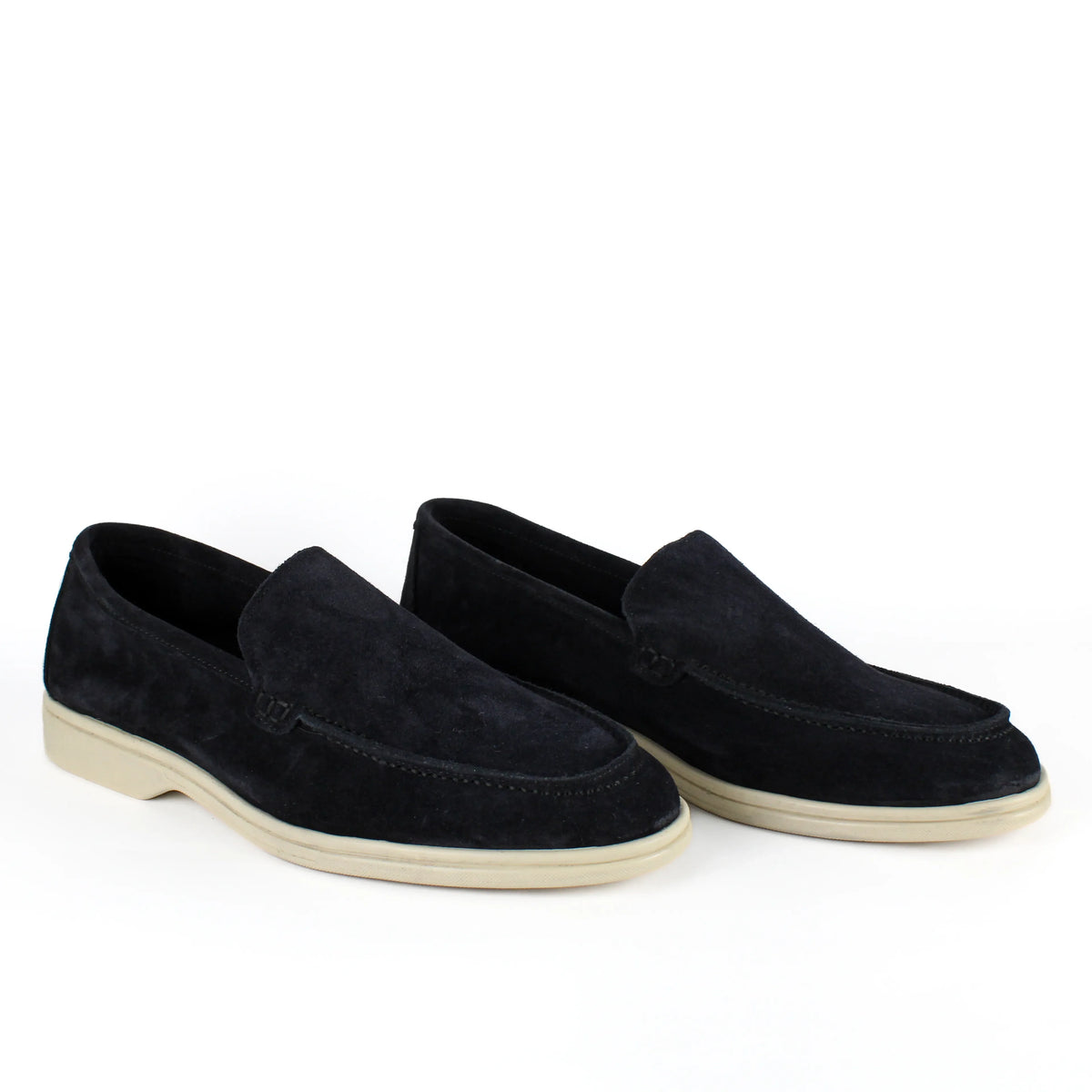 Black men's moccasin loafers with rounded toes and light flat soles