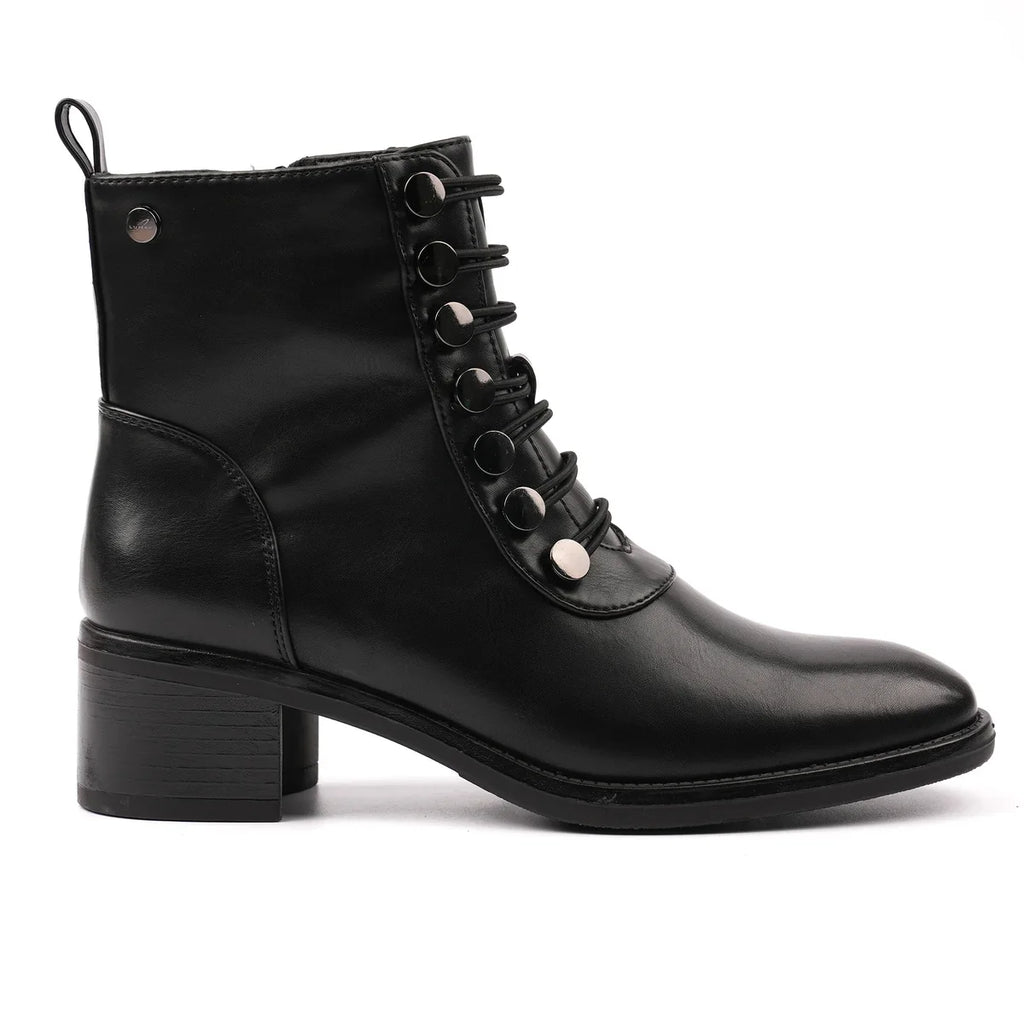 Women's lace-up ankle boots with rounded toe and block heel