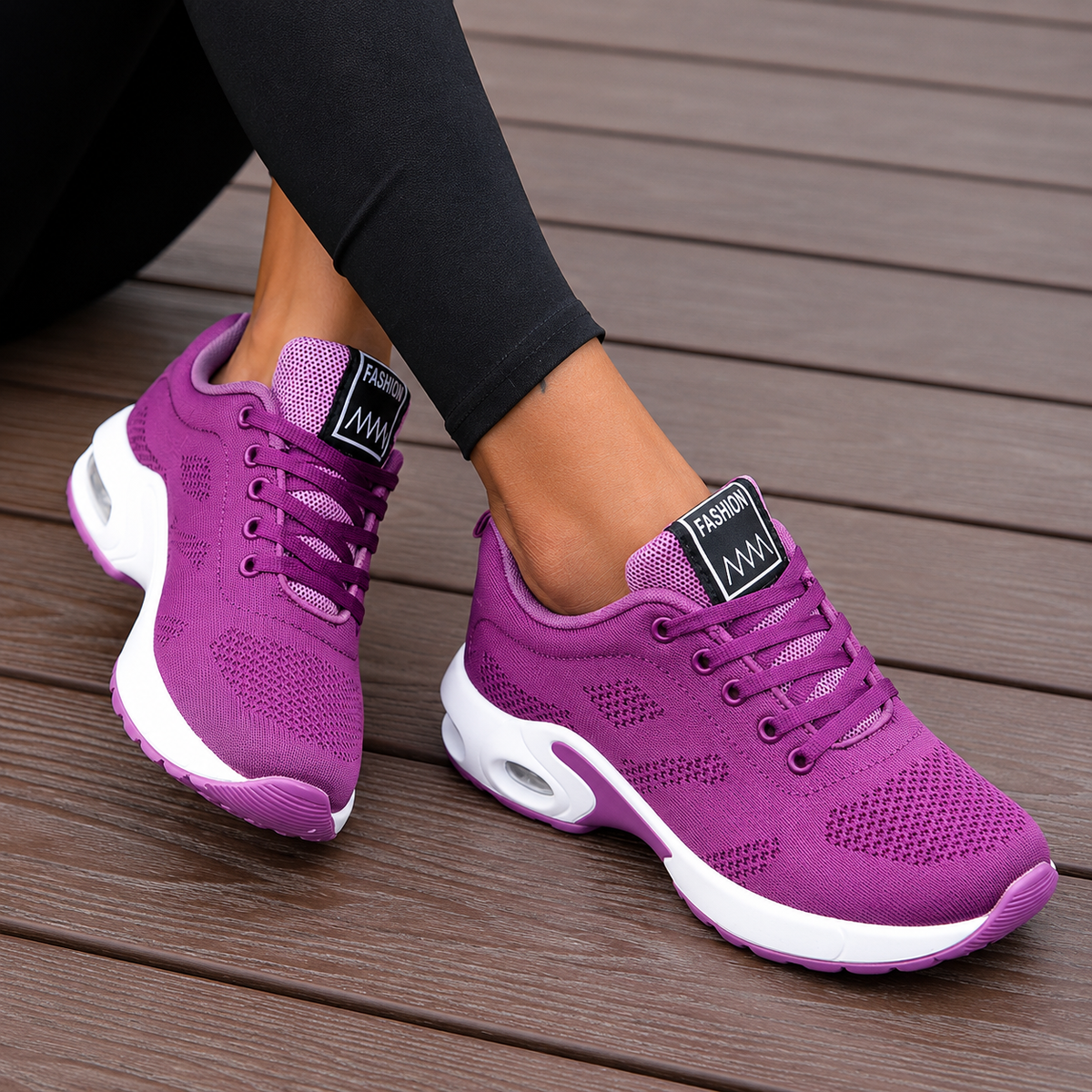 Women's lace-up walking trainers with textured panels and contrasting soles