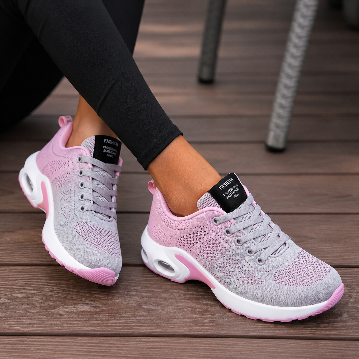 Women's lace-up walking trainers with textured panels and contrasting soles