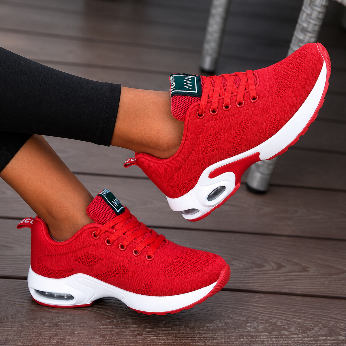 Women's lace-up walking trainers with textured panels and contrasting soles
