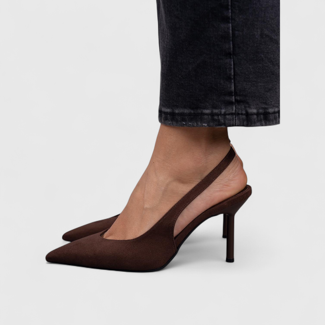 Pointed slingback high heels with slim high heel