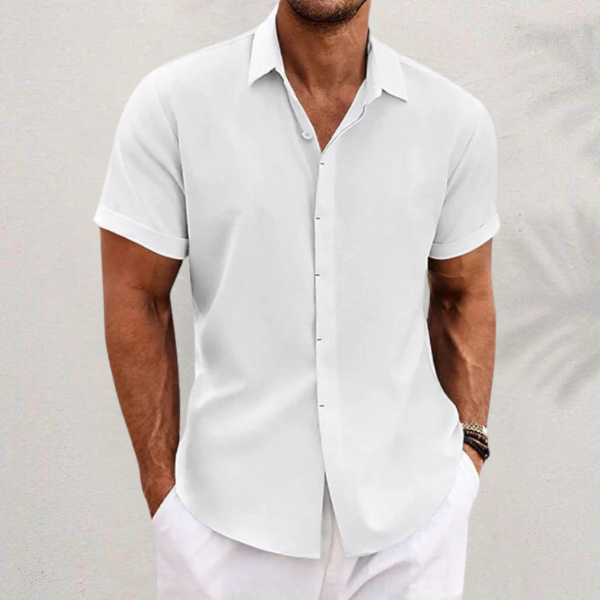 Men's short sleeve textured collared button shirt with curved hem
